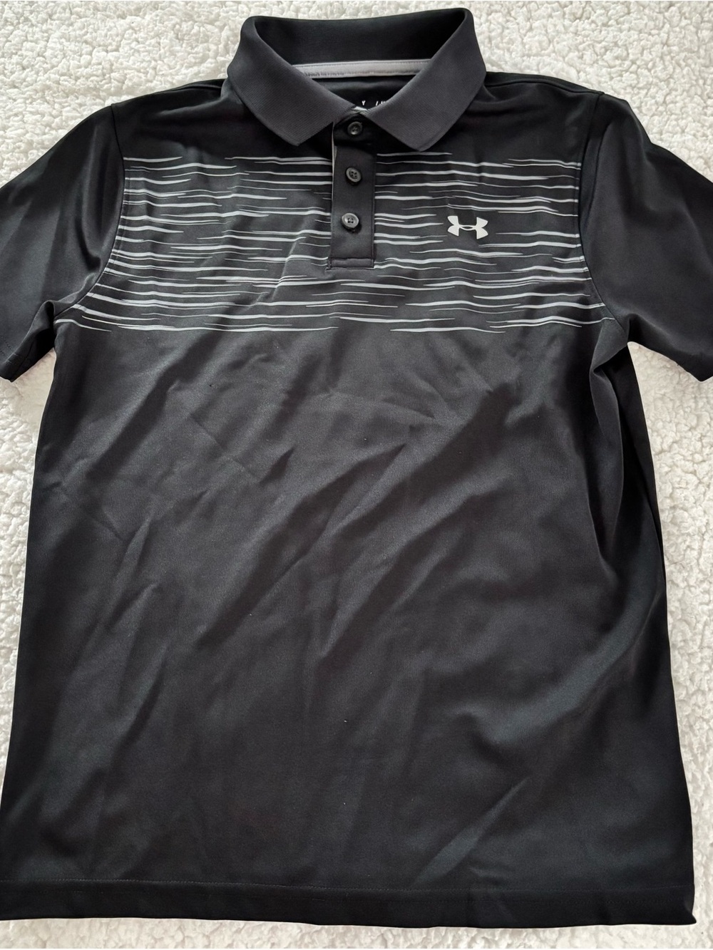 Under Armour Boy’s Black Polo Shirt with Stripe Detail Size Youth Medium